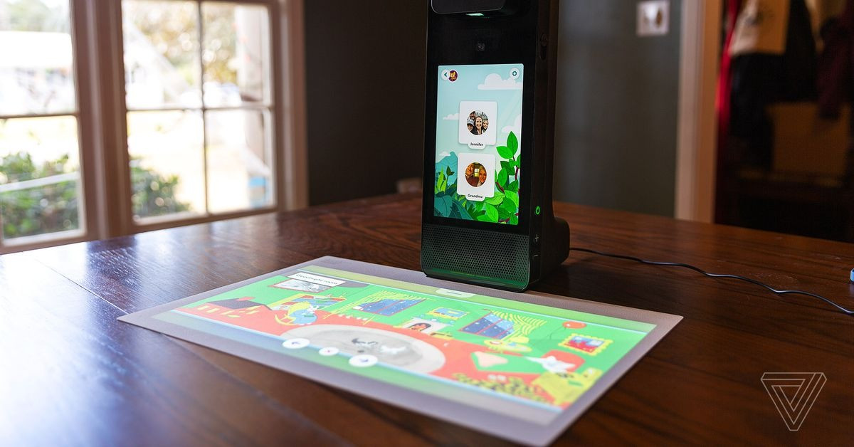 Photo of Amazon axes its kids-focused video calling device