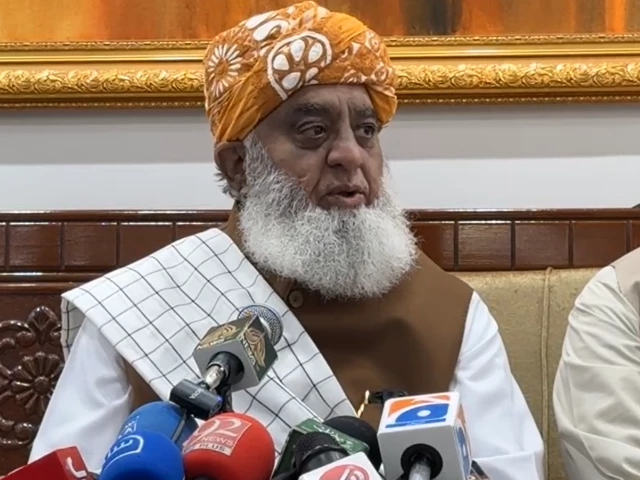 jamiat ulema i islam f chief maulana fazlur rehman addresses a press conference in peshawar on saturday photo screengrab jamiat ulema i islam f chief maulana fazlur rehman addresses a press conference in peshawar on saturday photo screengrab