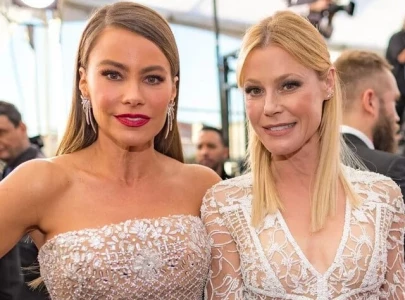 julie bowen reflects on media s attempt to pit her against sof a vergara during modern family run