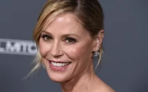 modern family star julie bowen reveals she has lived with a heart condition since age 29 modern family star julie bowen reveals she has lived with a heart condition since age 29
