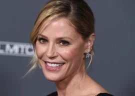 modern family star julie bowen reveals she has lived with a heart condition since age 29 modern family star julie bowen reveals she has lived with a heart condition since age 29