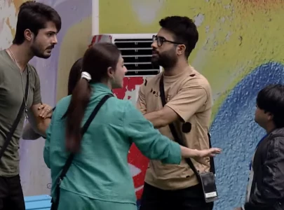 watch junaid jamshed niazi flies into fit of rage on tamasha 2 watch junaid jamshed niazi flies into fit of rage on tamasha 2