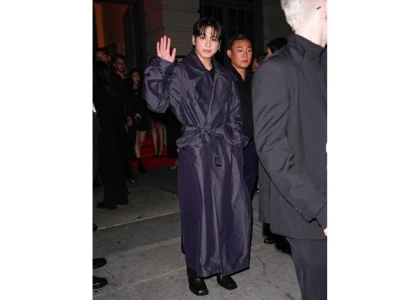 jungkook returns at new york fashion week with calvin klein after military service