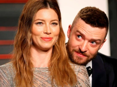 jessica biel films new show in nyc as justin timberlake arrested in hamptons