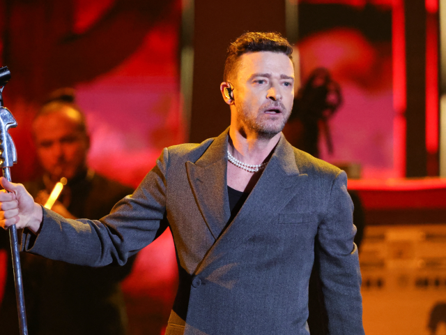 Justin Timberlake’s arresting officer allegedly knew nothing about the singer’s fame, according to reactions on the Internet