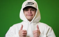 twitch streamer jynxzi accidentally leaks over 450k in monthly revenue during livestream