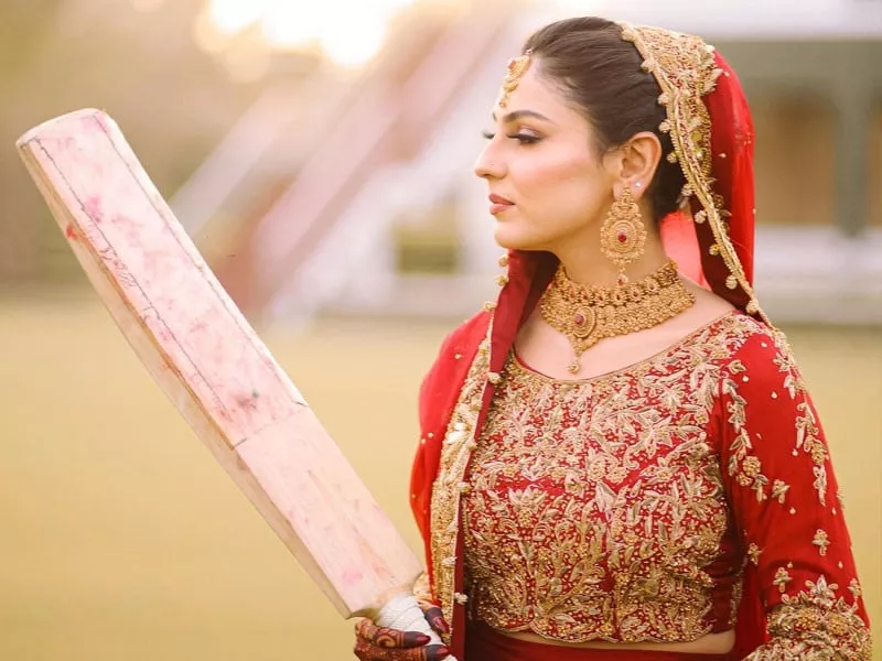 cricketer kainat imtiaz s cricket themed wedding photo shoot goes viral cricketer kainat imtiaz s cricket themed wedding photo shoot goes viral