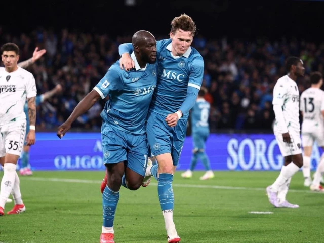 napoli s romelu lukaku celebrates scoring their second goal with scott mctominay photo reuters napoli s romelu lukaku celebrates scoring their second goal with scott mctominay photo reuters
