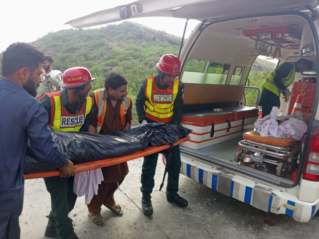 truck runs over teenage students truck runs over teenage students