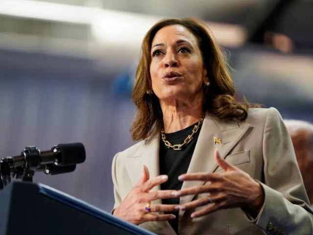 kamala harris says misogyny has no place in today s america following donald trump s remarks