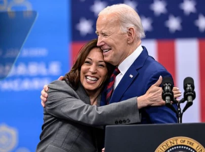hollywood donors take out checkbooks as kamala harris becomes front runner in 2024 presidential race hollywood donors take out checkbooks as kamala harris becomes front runner in 2024 presidential race