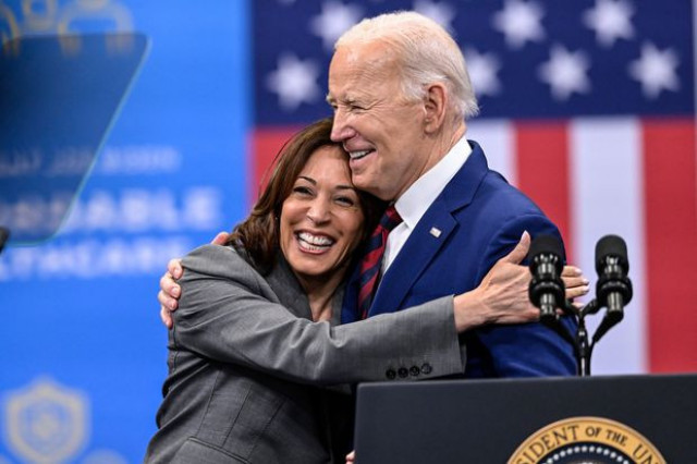 hollywood donors take out checkbooks as kamala harris becomes front runner in 2024 presidential race hollywood donors take out checkbooks as kamala harris becomes front runner in 2024 presidential race