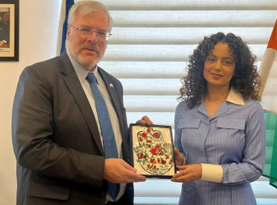 kangana ranaut stands with israel claims they are fighting terrorists