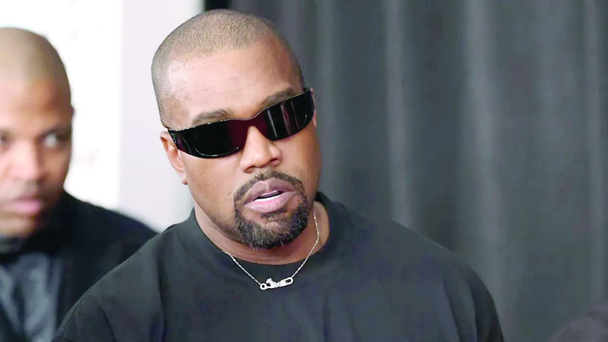 kanye west returns to stage with one night sofi spectacle for bully