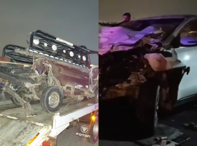 woman killed 11 injured as speeding suv rams pickup on karachi s shahrah e bhutto woman killed 11 injured as speeding suv rams pickup on karachi s shahrah e bhutto