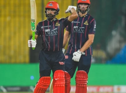 hbl psl x rizwan s ton in vain as kings stun sultans with thrilling chase