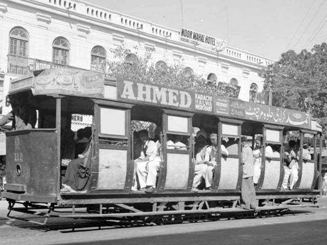 karachi tram service pictured in 1952   photo courtesy twitter bilalfqi