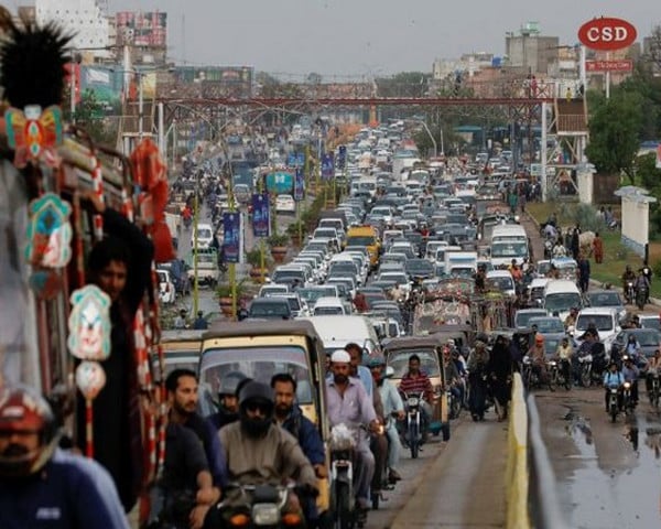 karachi population photo reuters