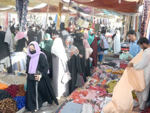 216 out of 361 weekly markets and bazaars are illegal in karachi photo express 216 out of 361 weekly markets and bazaars are illegal in karachi photo express