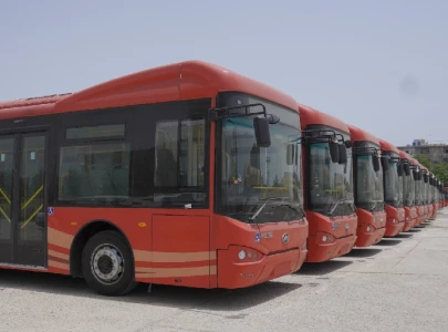 world bank report highlights shortage of 13 000 public buses in karachi