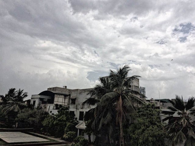 cloudy weather in karachi photo express file