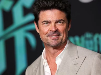 karl urban teleported to five guys shares instagram post karl urban teleported to five guys shares instagram post