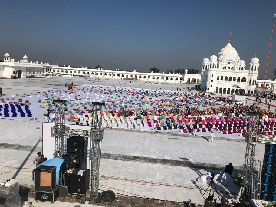 Sikh pilgrims arrive to visits the Shrine of Baba Guru Nanak Dev at Gurdwara Darbar Sahib in Kartarpur, on November 9, 2019. PHOTO: EXPRESS