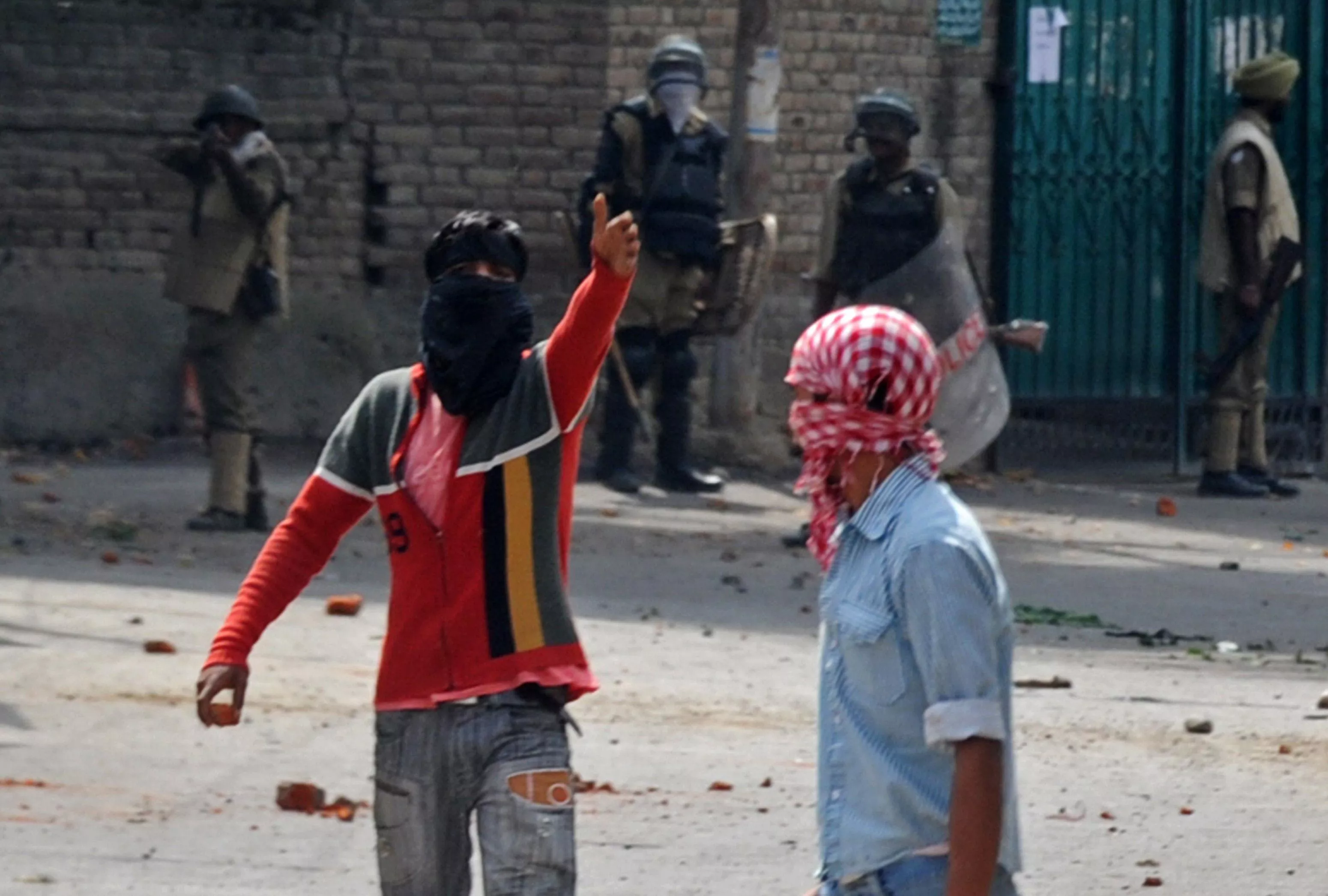 kashmiri youth call for us arbitration kashmiri youth call for us arbitration