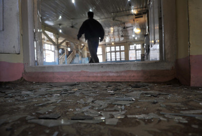 bomb in indian held kashmir kills prominent muslim cleric