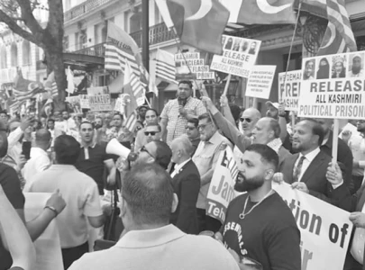 kashmiris protest outside indian hc in london