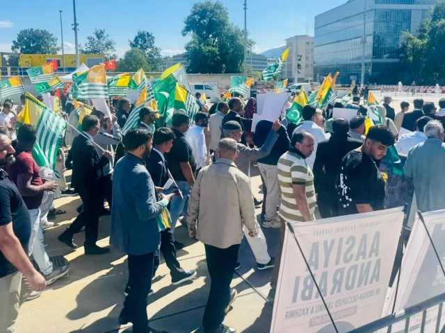 Kashmiris in Europe protest outside Geneva UN office, urge action on IIOJK