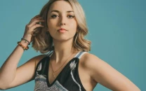 influencer kat abughazaleh runs for congress taking on longtime democrat jan schakowsky