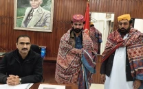 two more katcha dacoits surrender in rajanpur as total reaches 54