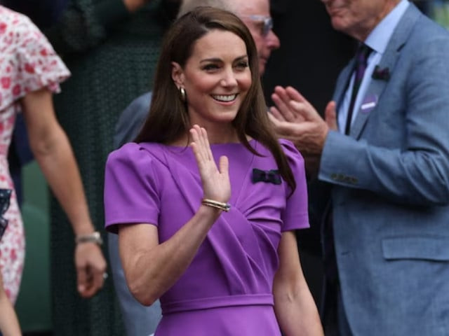 kate middleton s friends knew prince william s proposal was coming after she made this request