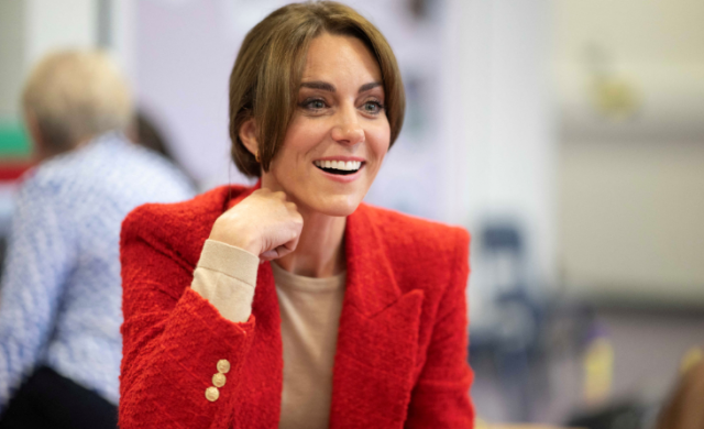 kate middleton s portrait divides royal fans kate middleton s portrait divides royal fans