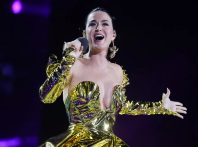 katy perry caught in scary mid air mishap during adelaide concert katy perry caught in scary mid air mishap during adelaide concert