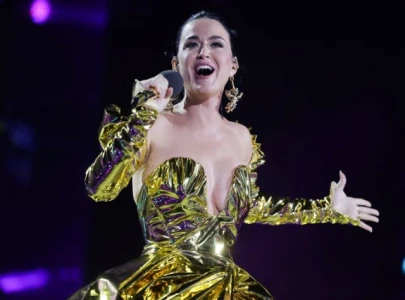 katy perry s butterfly stage stunt almost ended in disaster katy perry s butterfly stage stunt almost ended in disaster