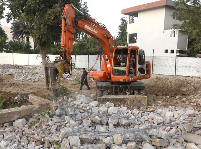 military police take control in pindi as traffic jams continue at kachehri chowk military police take control in pindi as traffic jams continue at kachehri chowk