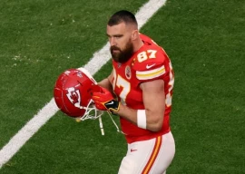 travis kelce involved in on field clash with chargers teair tart during season opener travis kelce involved in on field clash with chargers teair tart during season opener