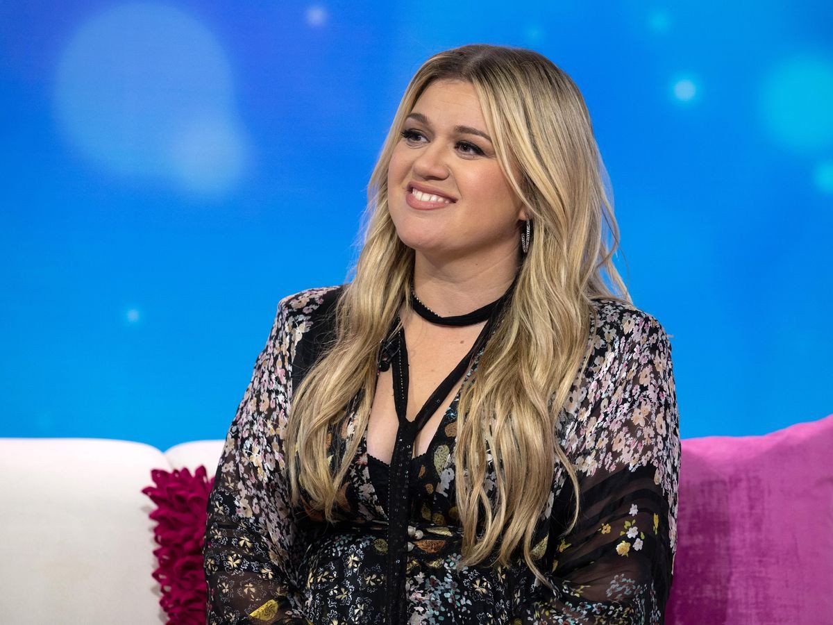 Kelly Clarkson opens up about using weight loss medication