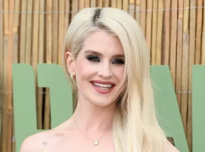kelly osbourne reveals 2 stone weight gain following father ozzy s death