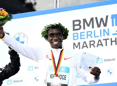 kipchoge sets sights on olympic treble kipchoge sets sights on olympic treble