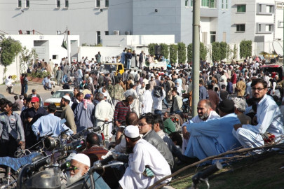 sacked employees attack kesc office sacked employees attack kesc office