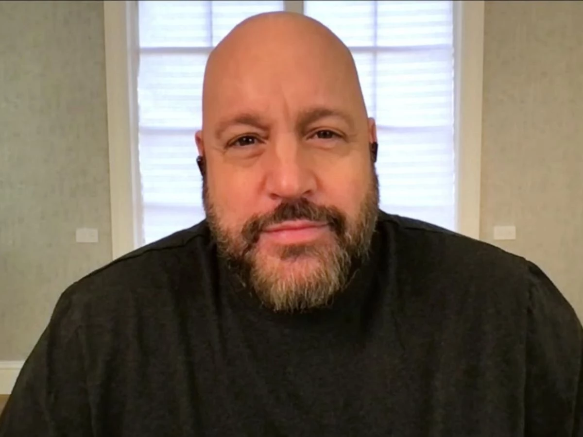 kevin james sparks super bowl buzz with viral heartbreak stunt during bad bunny halftime show