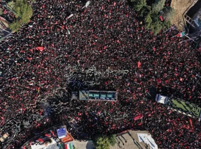 khamenei laid to rest amid anti us chants