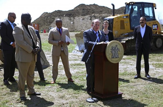 Detroit Mayor Mike Duggan, speaks during a ground breaking ceremony for a Flex-N-Gate manufacturing facility within the I-94 Industrial Park in Detroit, Michigan, US, April 24, 2017. PHOTO: REUTERS