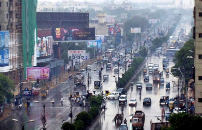 rains reach karachi