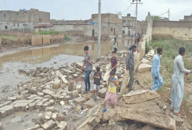 heavy rain and strong winds batter the city ripping apart walls and exposing structural vulnerabilities photo online