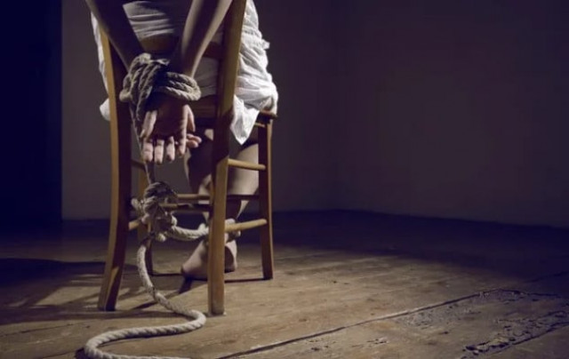 five men kidnap torture workshop owner