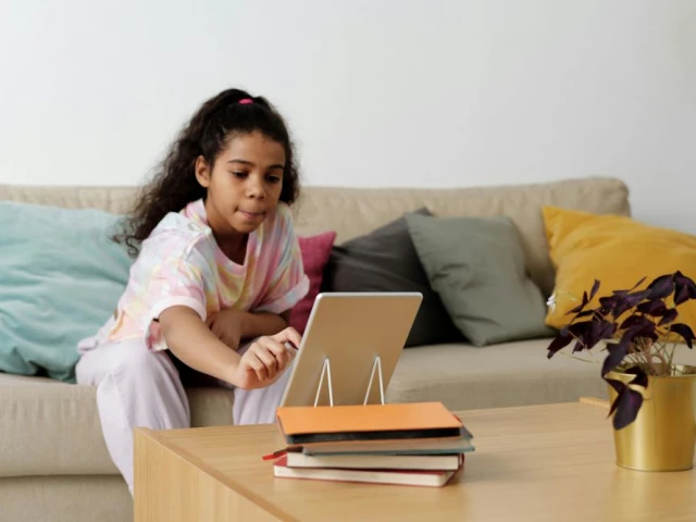 Five EU states to test age-check app to protect children online | The Express Tribune Five EU states to test age-check app to protect children online | The Express Tribune